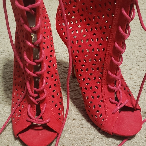 Red High Heels - Picture 2 of 3